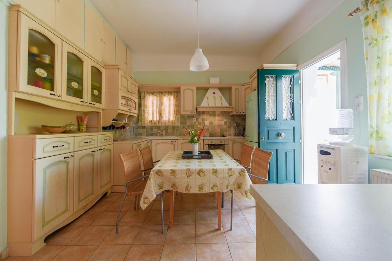 Jasmine Of Poseidonia Apartment Posidhonia  Ngoại thất bức ảnh